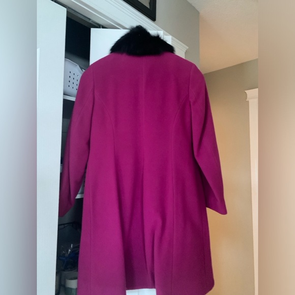 Beautiful Cashmere Coat by Mallia - Picture 3 of 6